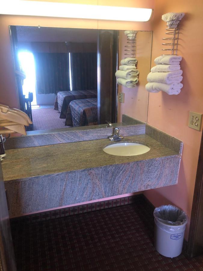 Regency Inn Motel El Reno Eksteriør bilde